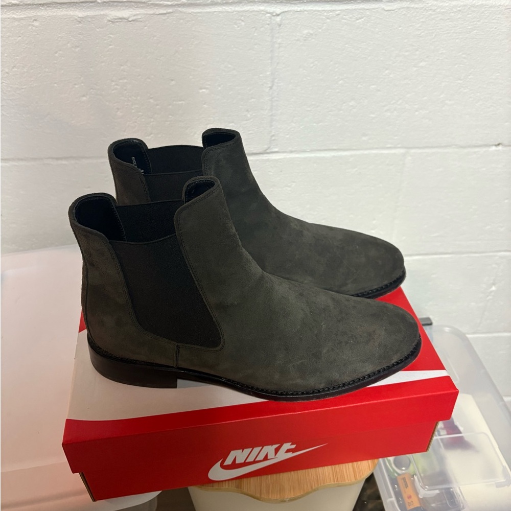 Thursday Boots Cavalier, size 9, shadow grey